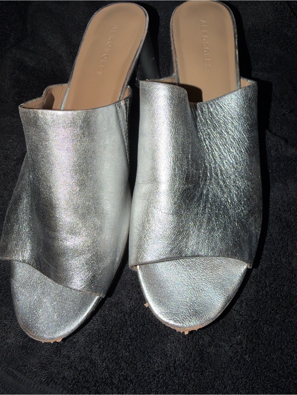 silver metallic Aerosoles mule sandals 10.5 as is
